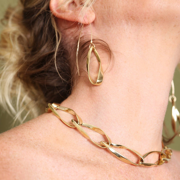 Unfurl Surge Sculptural Chain Choker Necklace